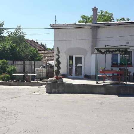 Apartman Yvet Sucany Esterno foto