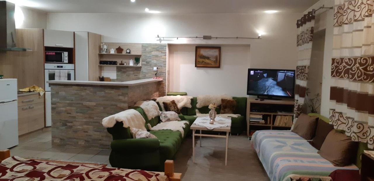 Apartman Yvet Sucany Esterno foto