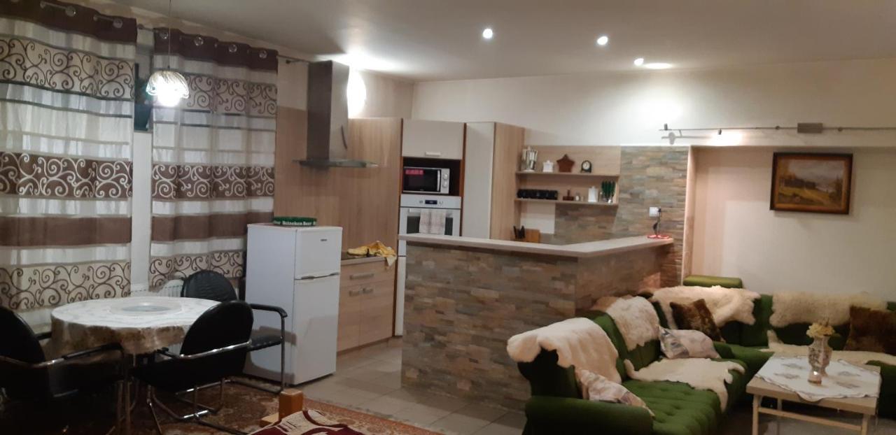 Apartman Yvet Sucany Esterno foto