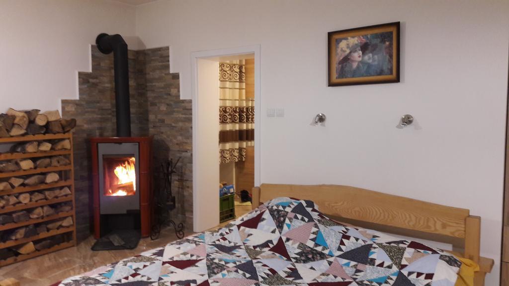 Apartman Yvet Sucany Esterno foto