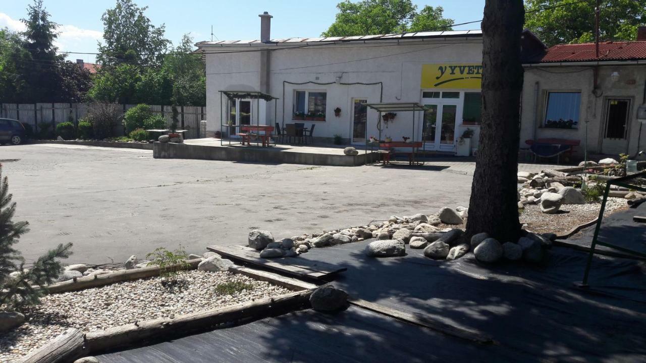 Apartman Yvet Sucany Esterno foto