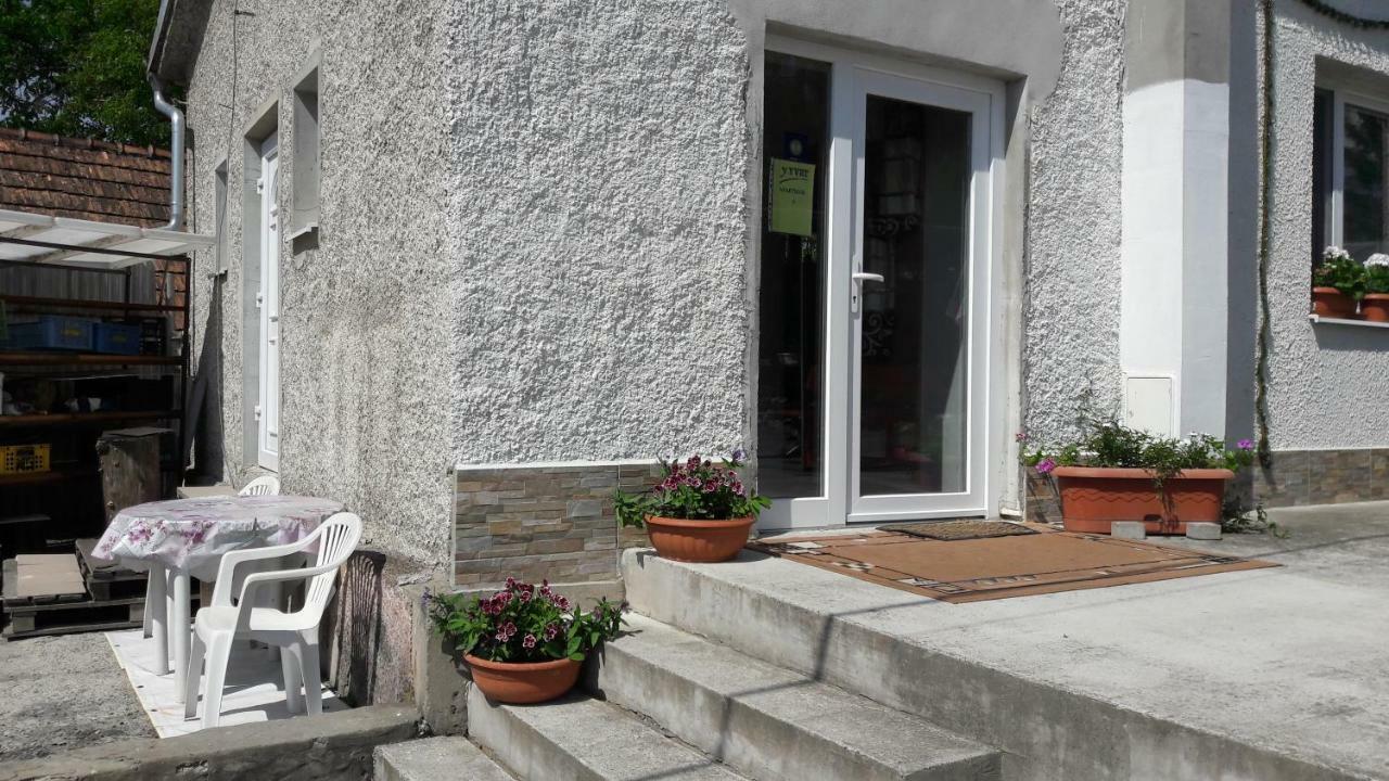 Apartman Yvet Sucany Esterno foto