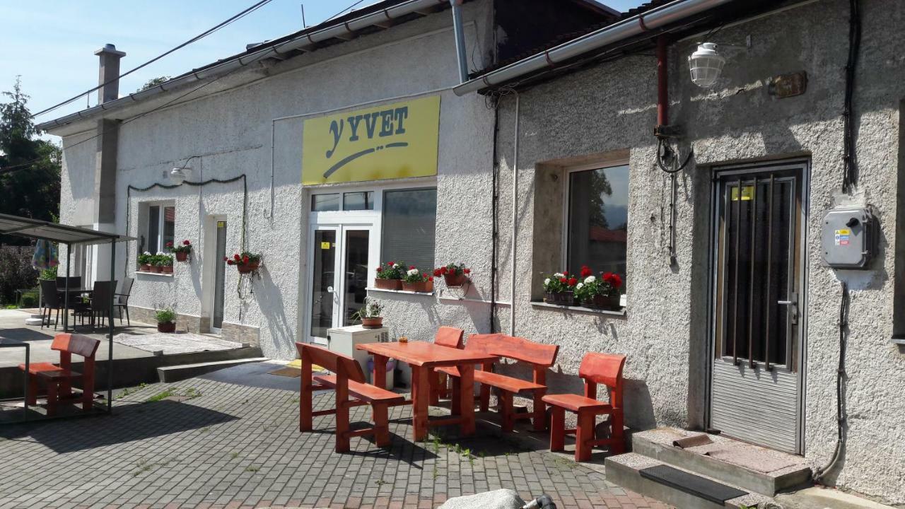 Apartman Yvet Sucany Esterno foto