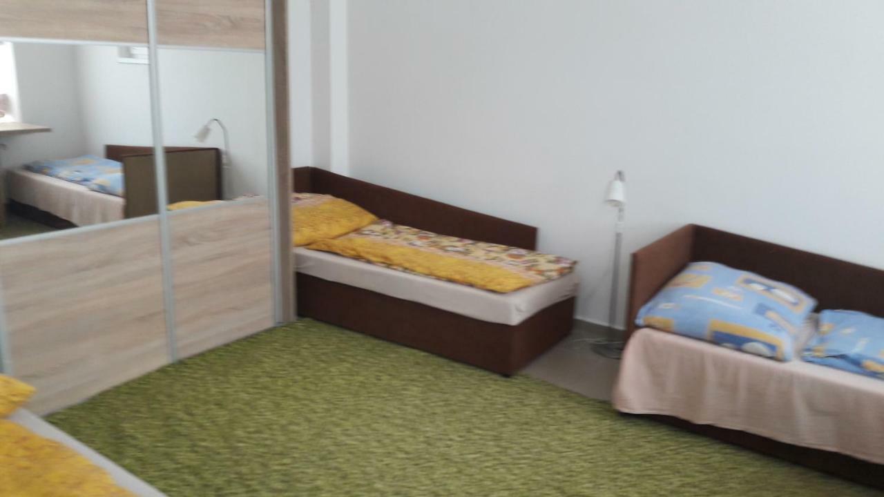 Apartman Yvet Sucany Esterno foto