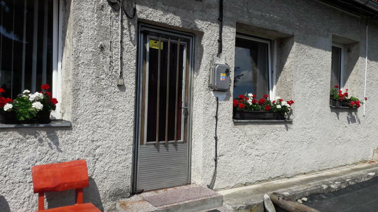 Apartman Yvet Sucany Esterno foto