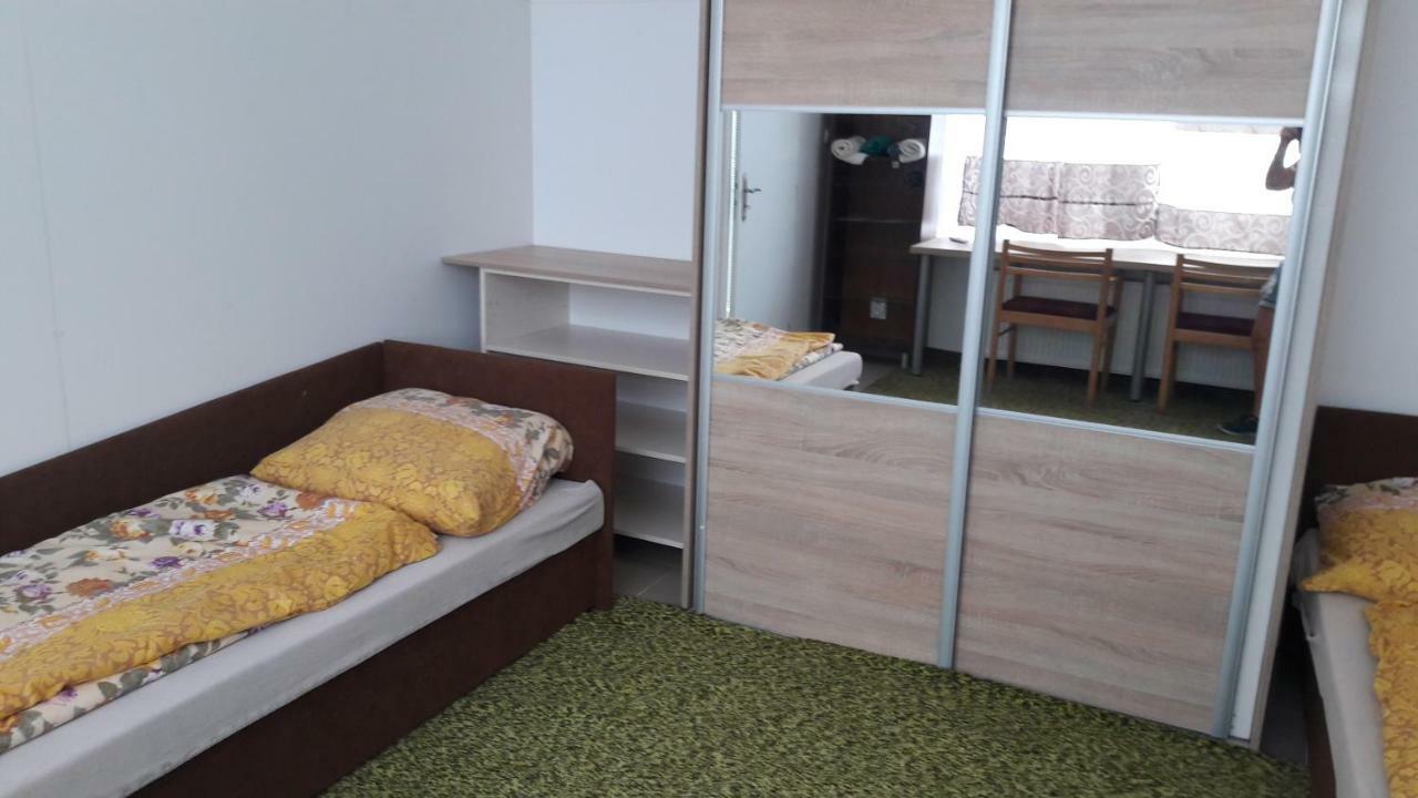 Apartman Yvet Sucany Esterno foto
