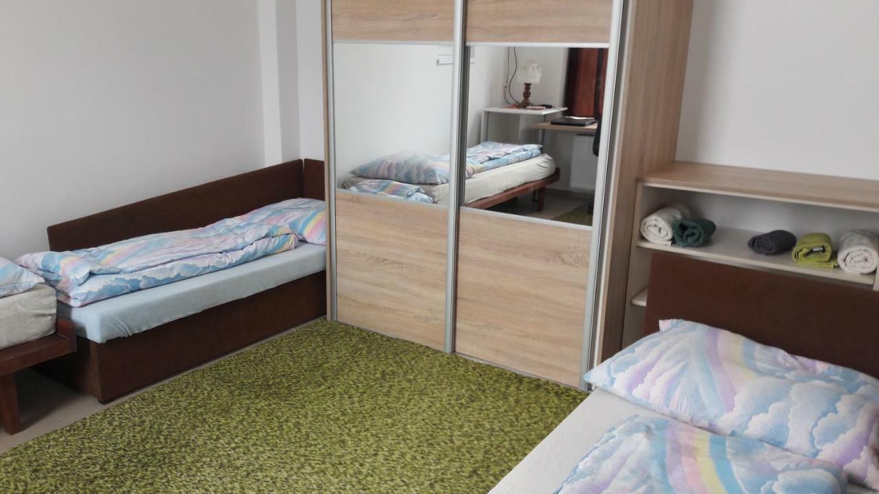 Apartman Yvet Sucany Esterno foto
